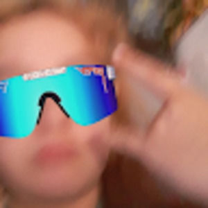 Meet your Posher, Cecelia